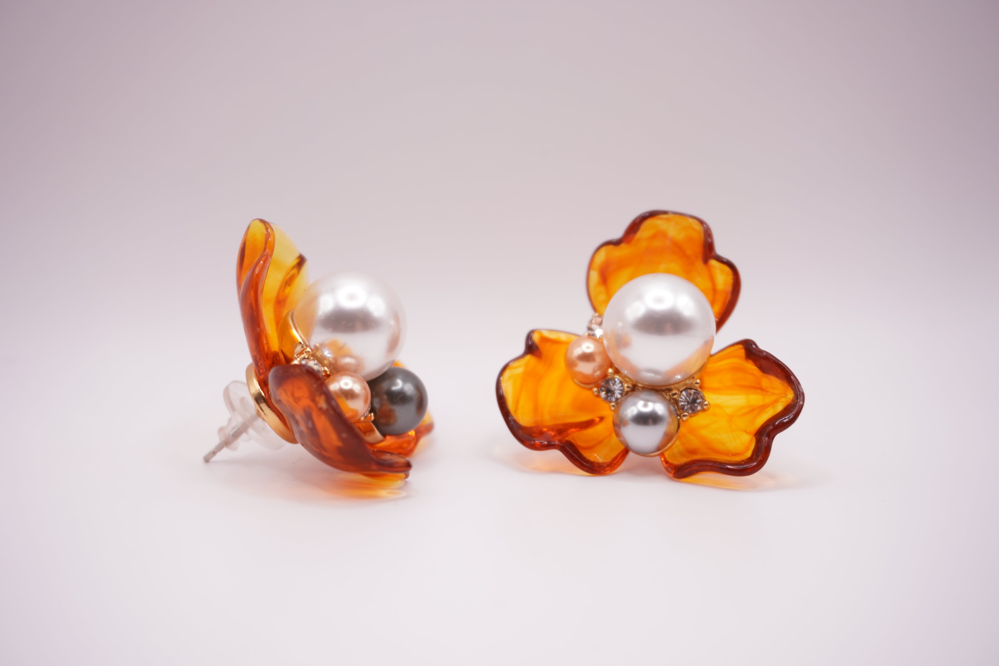 Amber flower pearl studs