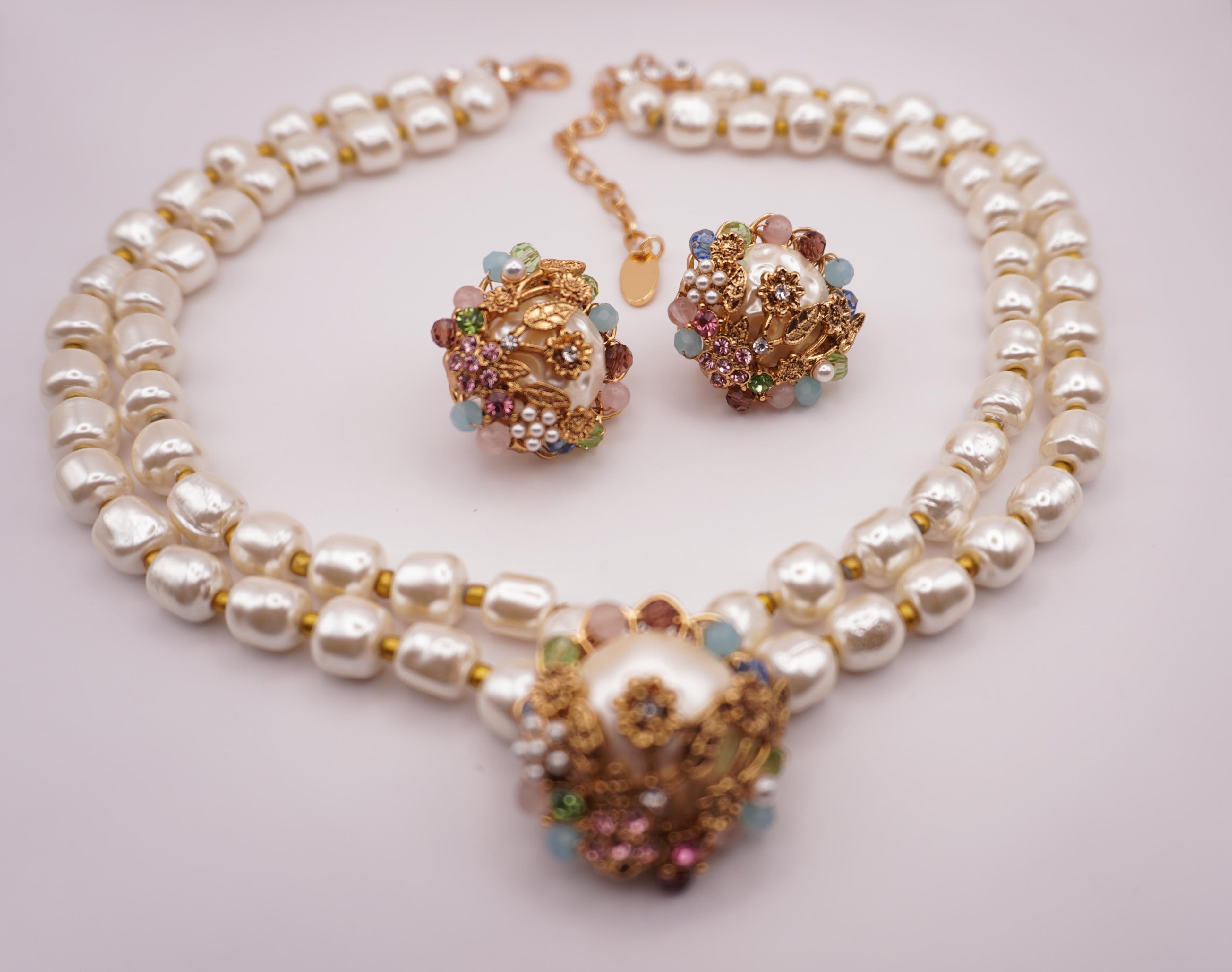 Gold pastel cluster studs