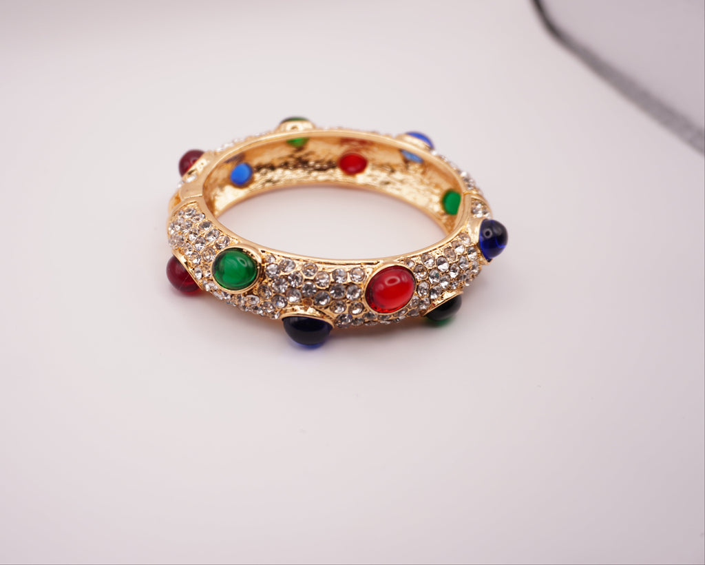 سوار الأحجار القوس قزح