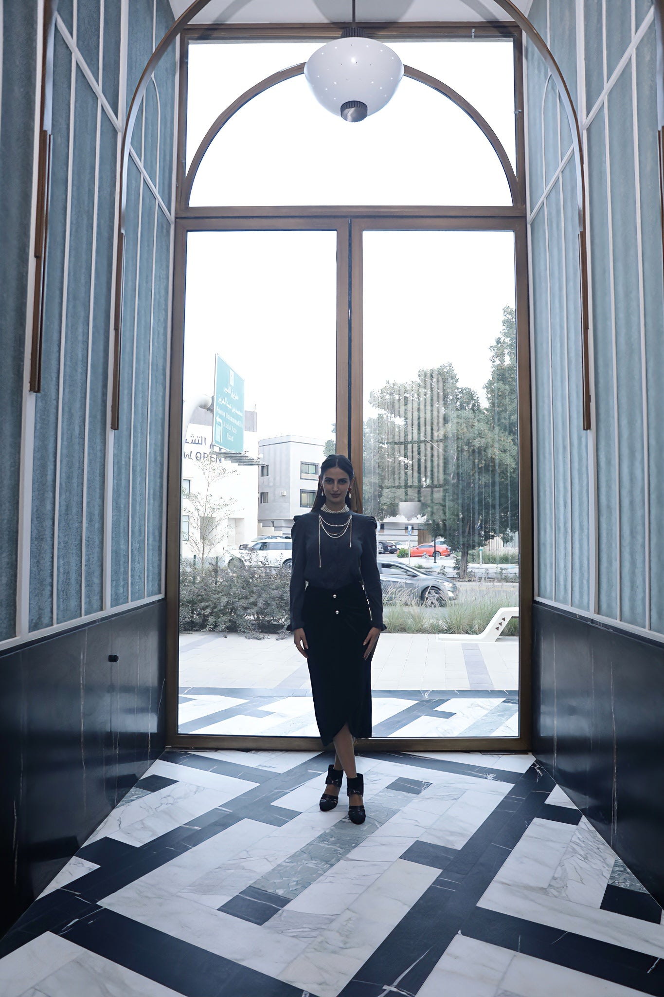 كنزة صوف خفيفة