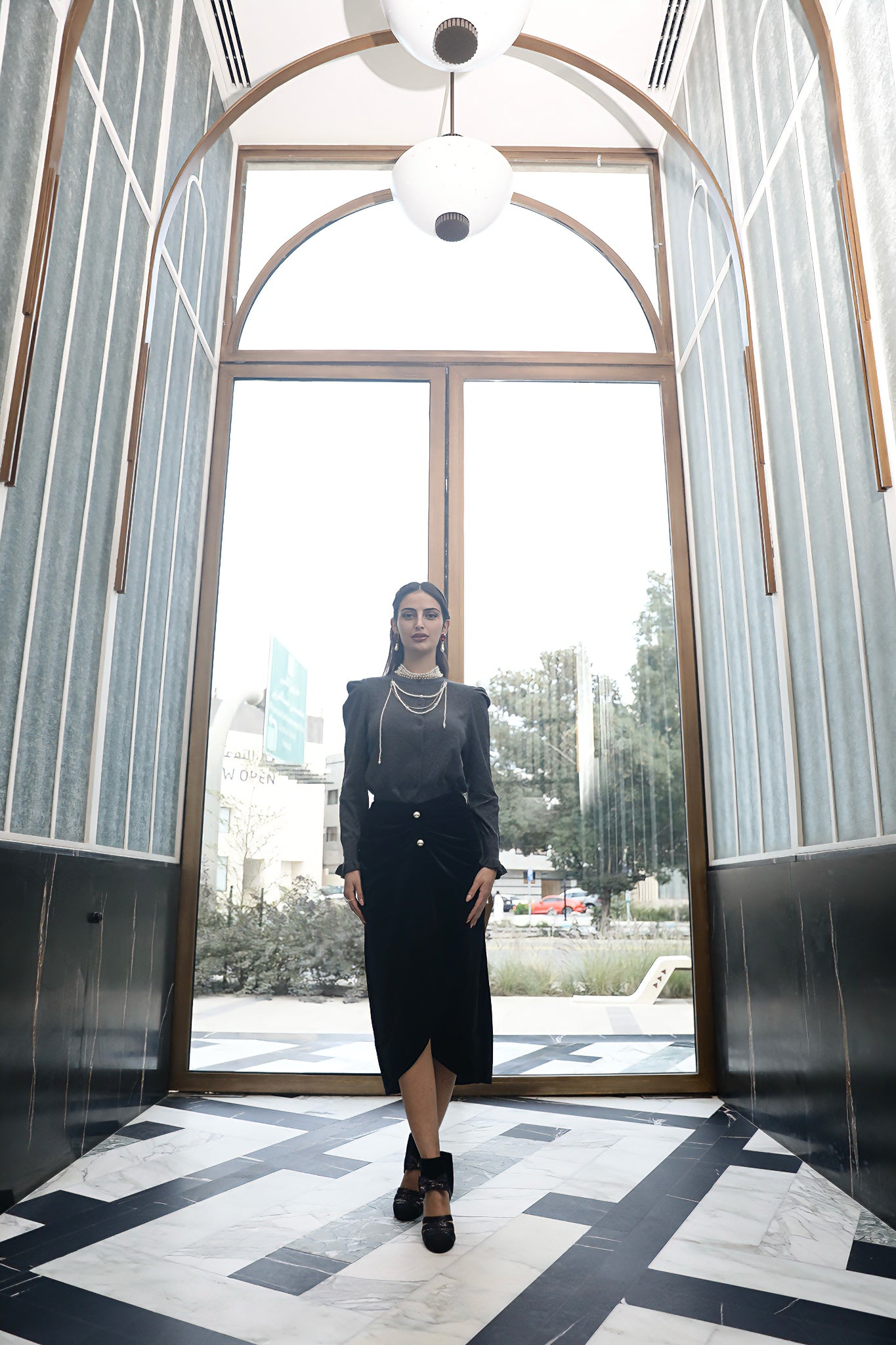 كنزة صوف خفيفة