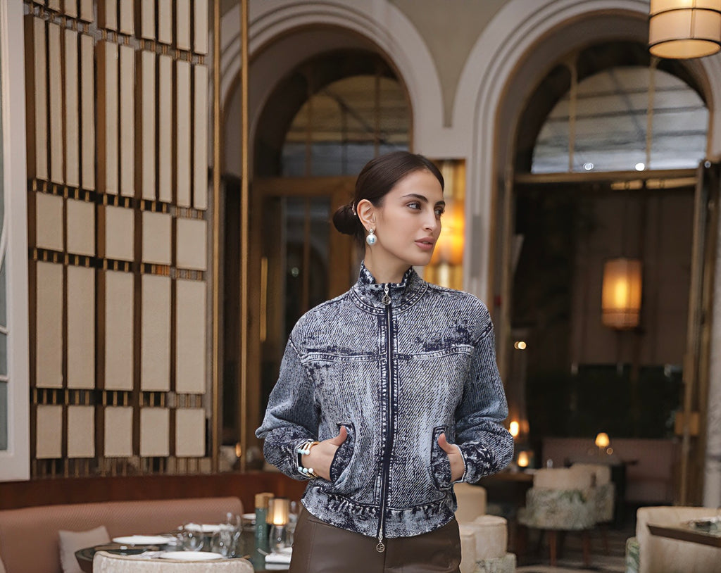 كنزة قطن بسحاب ونقشة مطبوعة