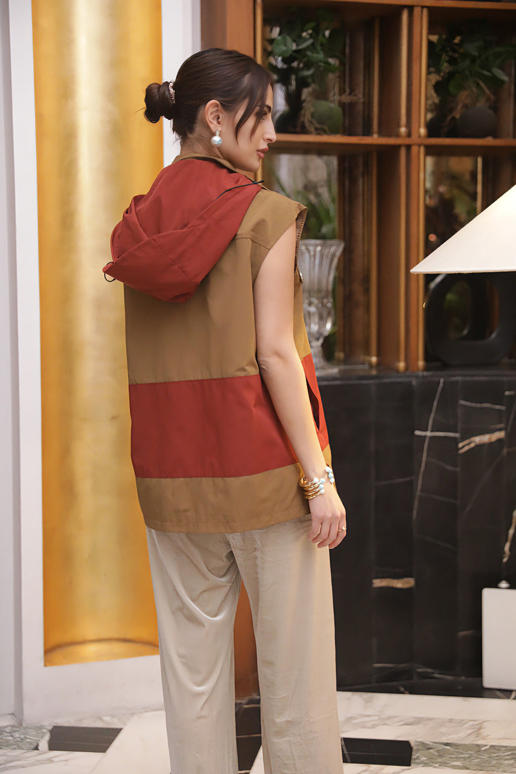 فيست بغطاء رأس بتصميم لوني متدرّج