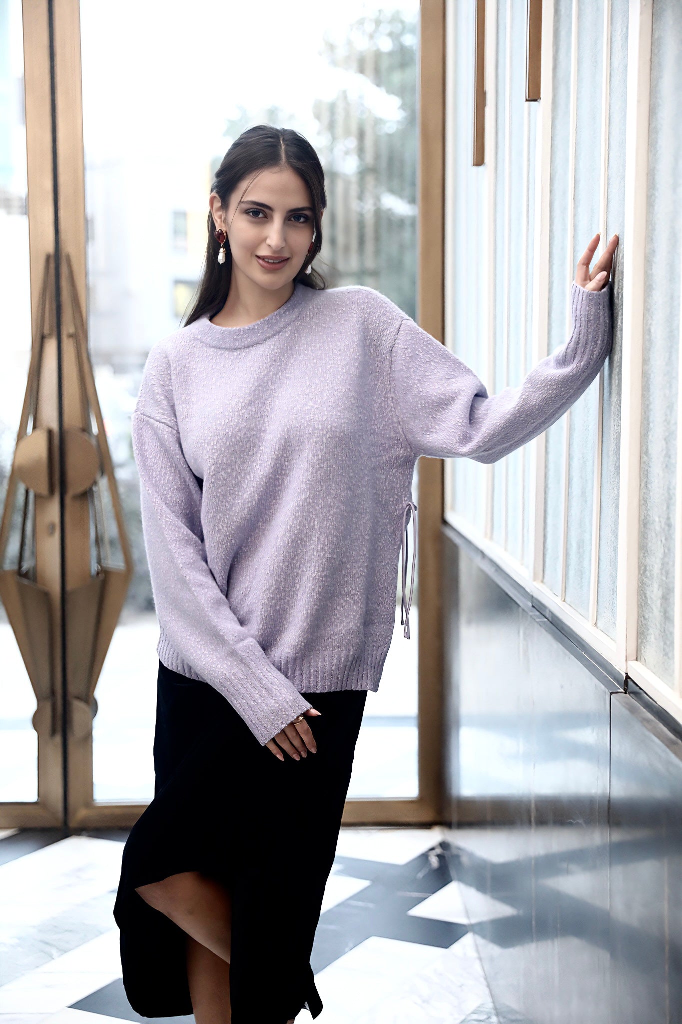 كنزة محاكة برباط حريري