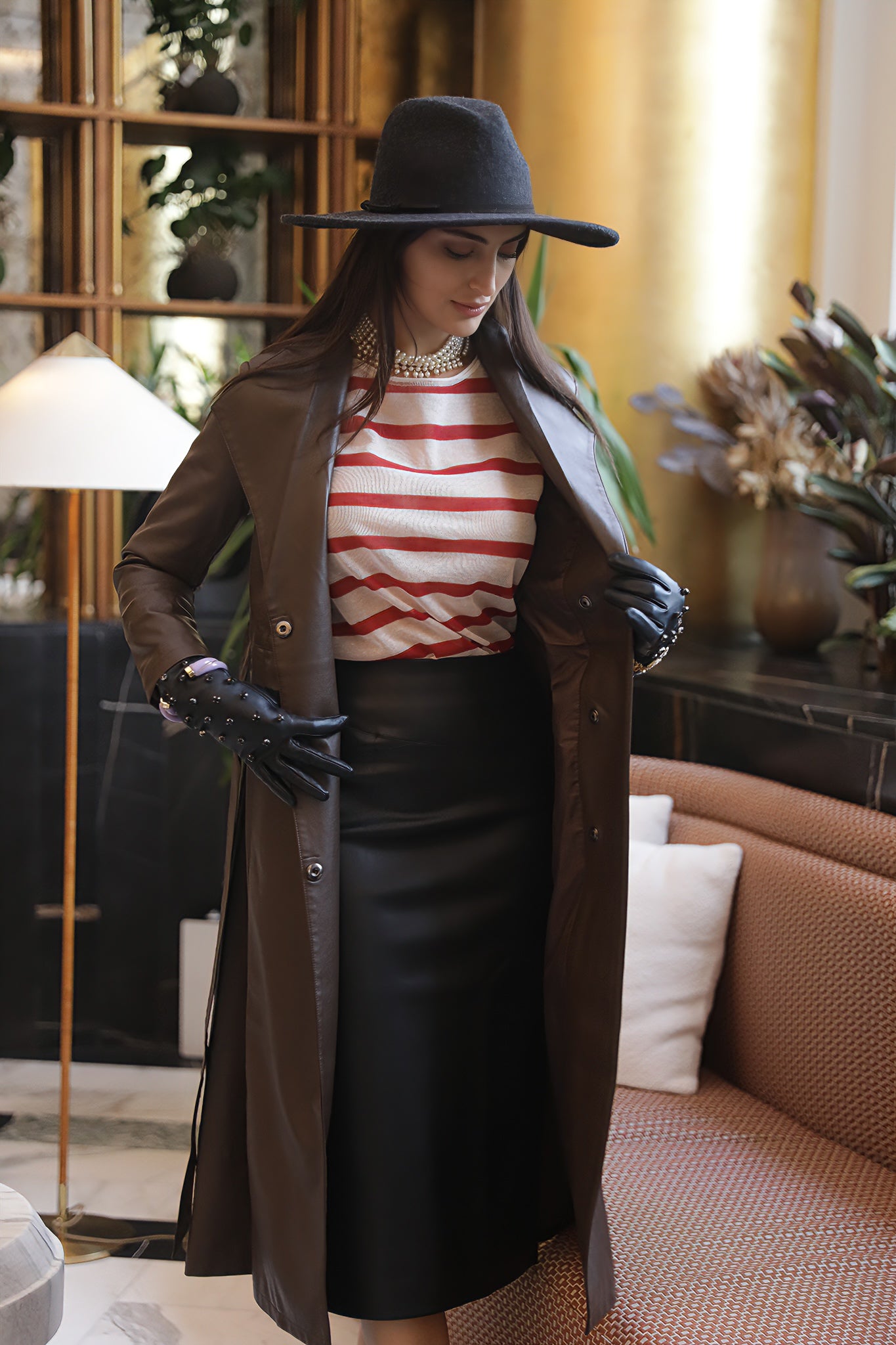 معطف ترنش جلدي كلاسيكي