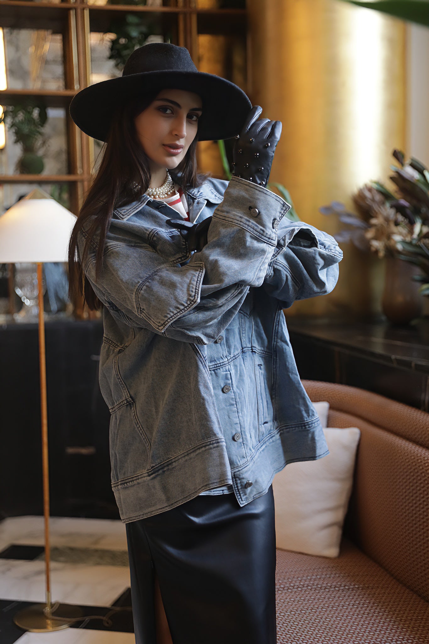 جاكيت جينز واسع