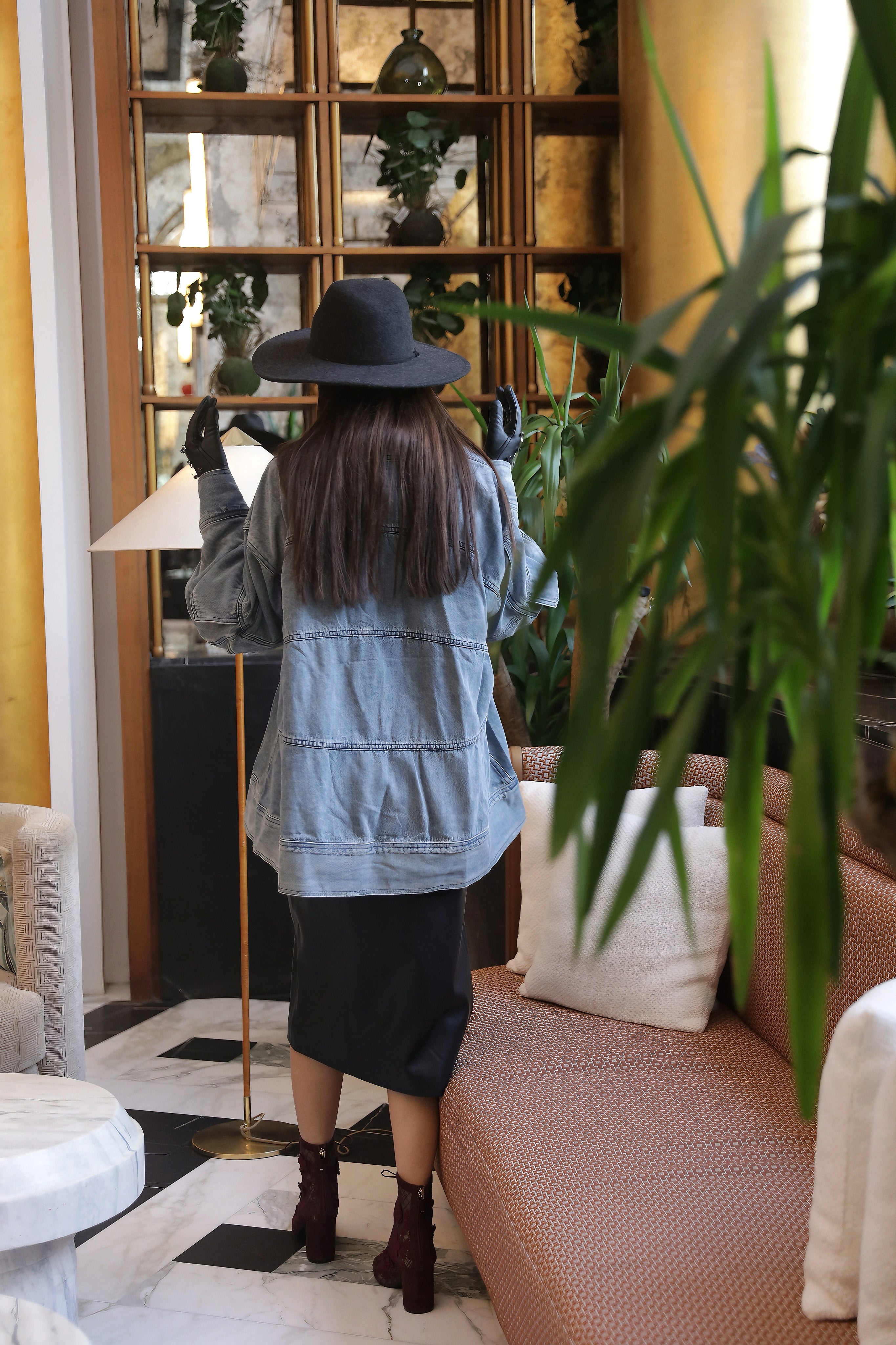 جاكيت جينز واسع