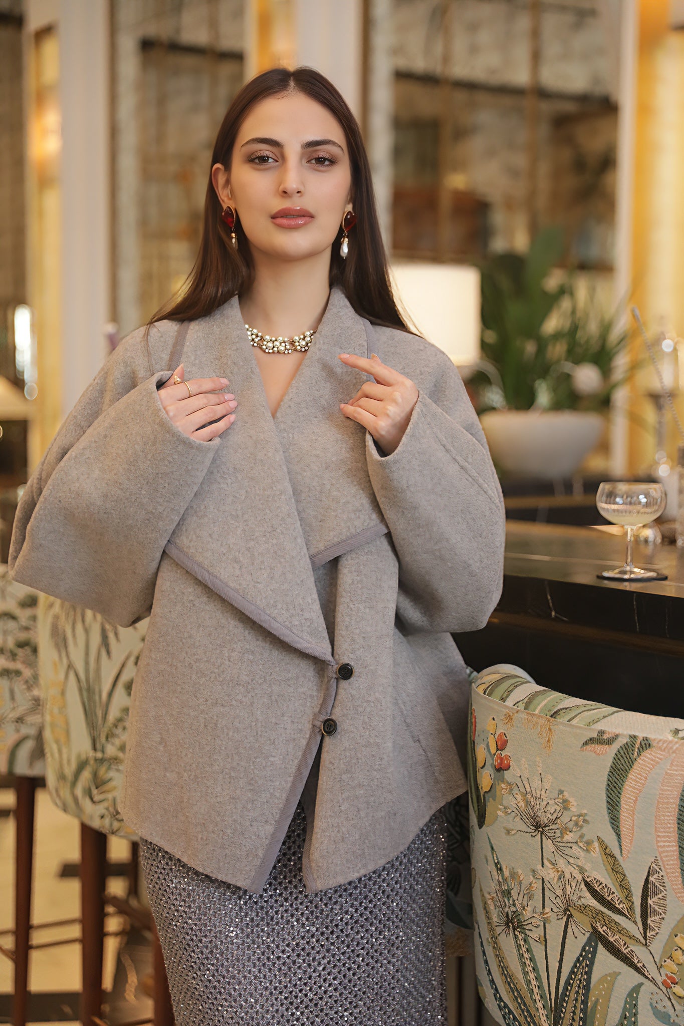 جاكيت صوف قصير بقصّة بلايزر